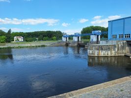 Labe 20 pod elektrárnou v Hradištku 9.5.24 (1).jpg